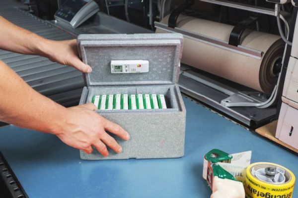 testo 184 H1 Nakliye izleme amaçlı, USB tip sıcaklık bağıl nem kaydedici, datalogger