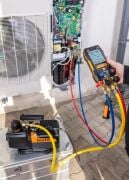 testo 565i akıllı vakum pompası 7 CFM | 198 l/dak